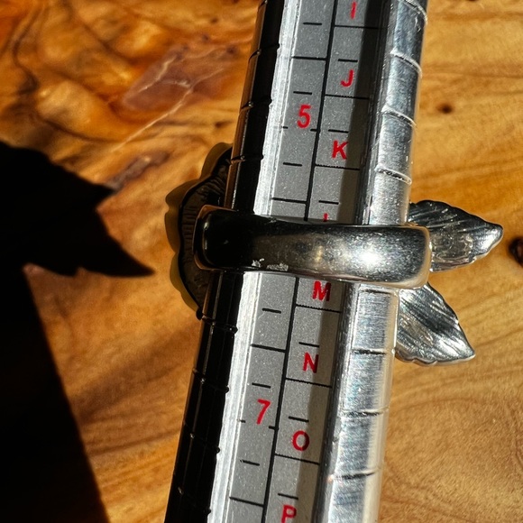 🌹Beautiful Ivory Rose Ring W/ Jewelled Leaves - Picture 13 of 14